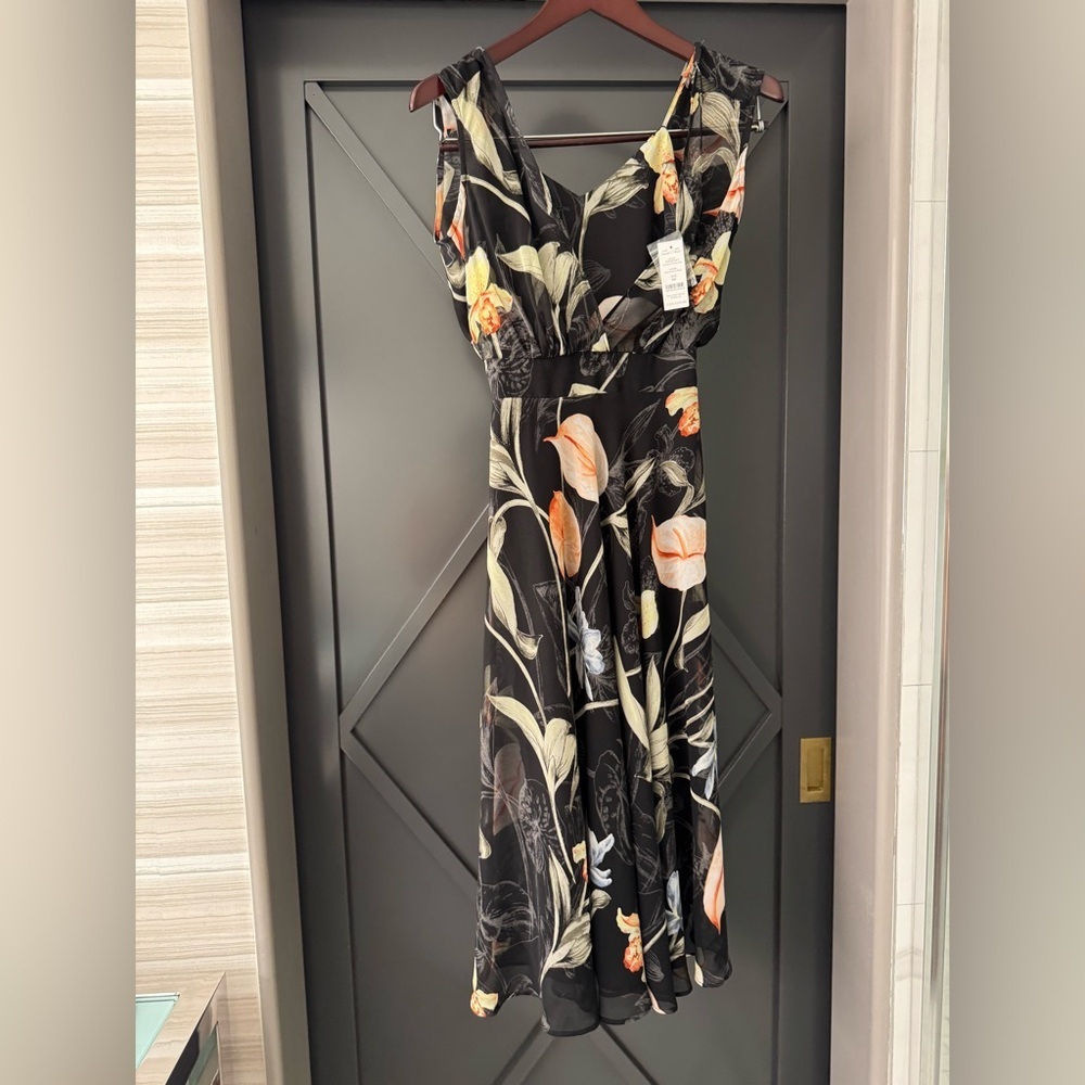NWT $199 White House Black Market Sleeveless Floral Overlay Midi Dress Size 00